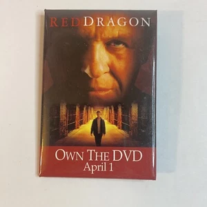 Pin de tienda de películas de Hollywood Red Dragon 2003 promocional DVD Blockbuster Hastings - Imagen 1 de 3