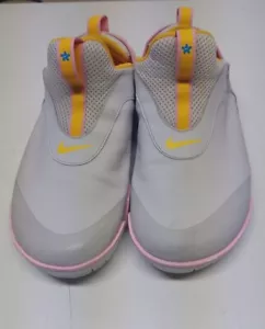 Nike Zoom Pulse Vast Grey University Gold Pink shoes Womens slip Sz 8.5 - Picture 1 of 7