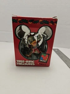 Adorno colgante Mickey Unlimited Tree-Rific Treasure de Enesco Donald Duck  - Imagen 1 de 8