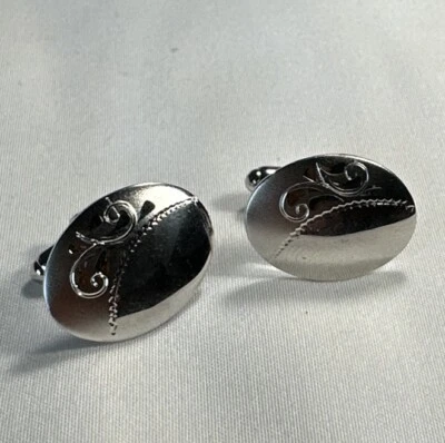 Vintage Anson Sterling Silver Oval Etched Cufflink Set - Image 1 of 2