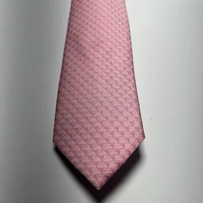 Corbata Michael Kors Rosa Nassau Geo Mezcla Seda Precio de venta sugerido por el fabricante 69,50 USD Nueva con etiquetas Foto 1 de 4