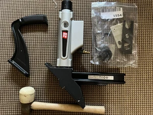 Grip Rite Tools GR200LCN pneumatischer Hartholzboden Stollennagler - Bild 1 von 6