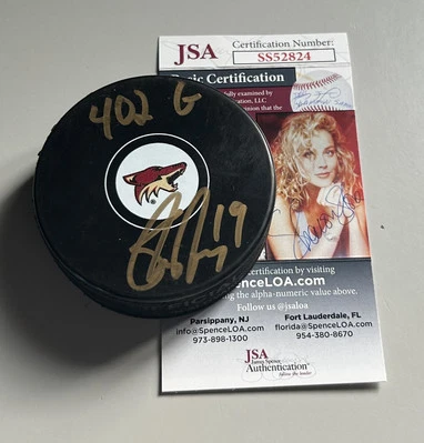 Shane Doan Phoenix Coyotes “402 Goals” Signed Puck W/ FREE Case! JSA # SS52824 - Image 1 of 2