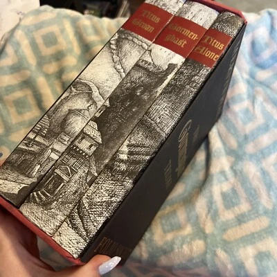 FOLIO SOCIETY - 3 Vol Set - THE GORMENGHAST TRILOGY - Mervyn Peake - 2001 !! — 第 1/4 张图片