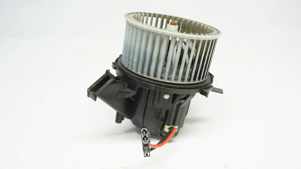 Unidad de ventilador del motor soplador Audi S4 2010 2011 2012 B8 8K1820021C Foto 1 de 3