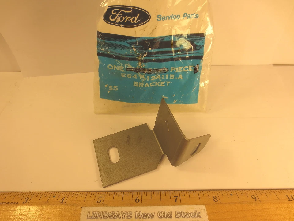 FORD 1986/1988 MERCURY SABLE BRACKET (HEADLAMP HOUSING MOUNTING) OUTER L.H. NOS - Image 1 of 1