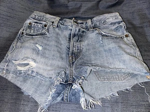 Levi’s Premium Women’s 501 Denim Short Size W26 - Picture 1 of 7