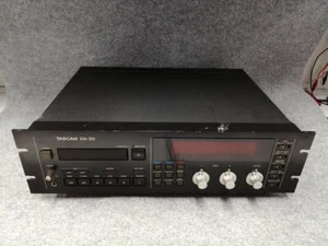 Cubierta de cinta de audio digital profesional TASCAM DA-30 - Imagen 1 de 16