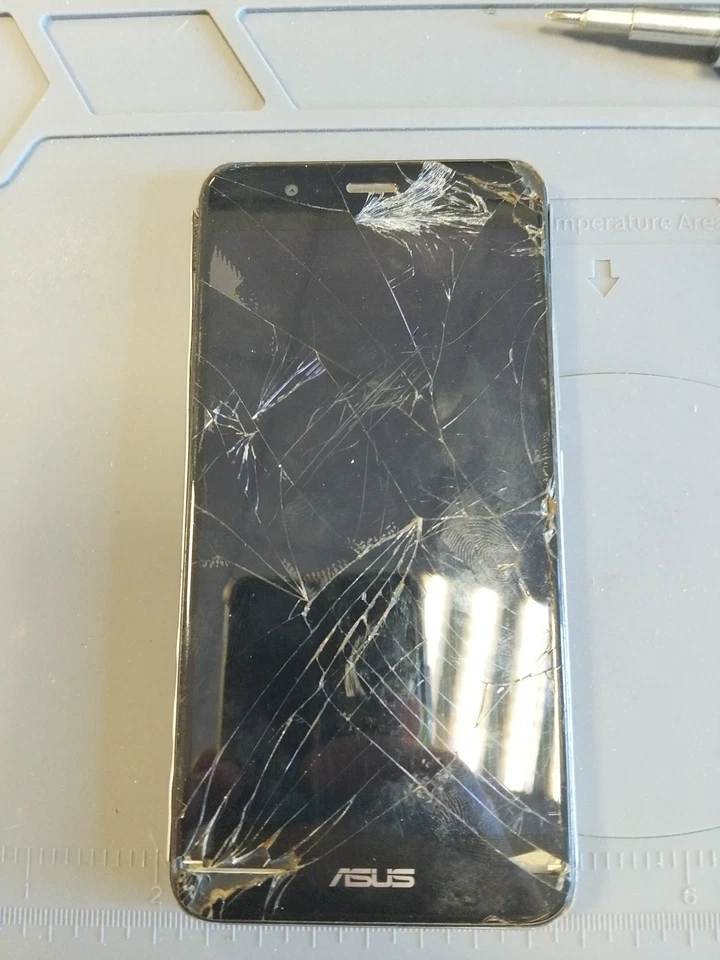 ASUS ZENFONE 3 MAX 5,2" 3GB 32GB 4G per Ricambi - Immagine 1 di 4