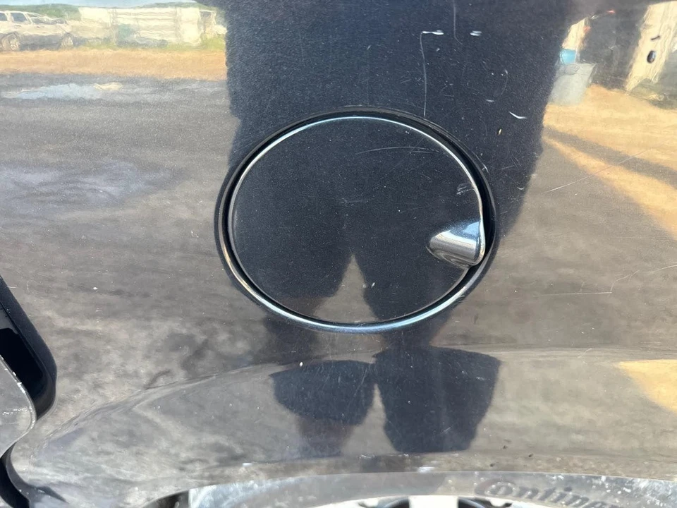 Fuel Tank Filler Gas Door CHRYSLER TOWN CNTRY 08 09 10 11 12 13 14 15 16 Foto 1 de 1