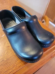 Dansko Professional Clog Shoe In EXCEPTIONAL Condtn. EU 37/US Sz 6 - Picture 1 of 13