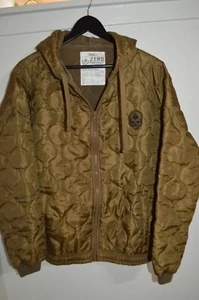 UNGETRAGENER Zero Foxtrot Woobie Hoodie coyote braun gesteppt Reißverschluss Herren SMALL - Bild 1 von 4
