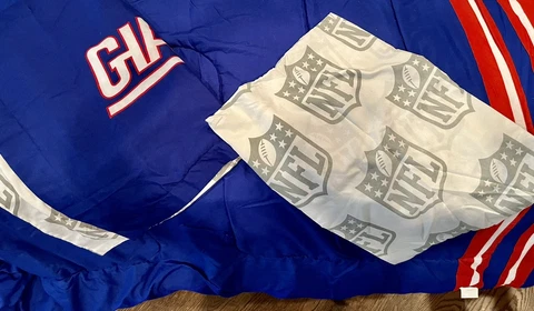 NFL NY Giants 5 Piece Twin Bedding Set-Reversible Comforter & Matching Curtains Cover