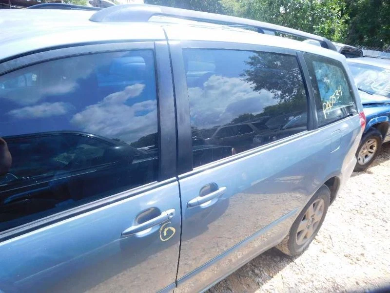 L FRONT DOOR FITS 04-10 SIENNA 74869 - Image 1 of 1