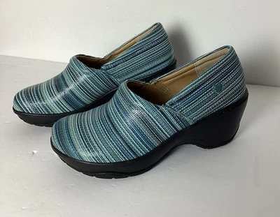 Nurse Mates Woman Shoes Size 6.5 M Shades Of Blue Croc Slip Resistant Workwear - Image 1 of 4