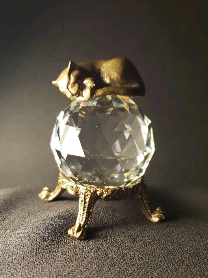 Estatuilla pisapapeles gato de latón de colección con soporte dorado ornamentado Foto 1 de 4