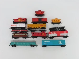 LOT of 15 HO Scale Bachmann & Life-Like ATSF/UP/NYC/& More Assorted Freight Cars - Picture 1 of 13