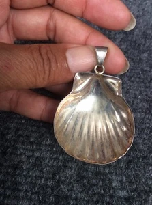 Beautiful  sterling Silver 925 shell pendant - Picture 1 of 4