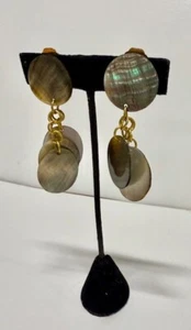 Viktoria Hayman Small Drop Cluster Shell Earrings - Picture 1 of 2