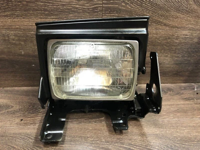 Faro derecho pasajero Nissan Pulsar, 1985, 1986 Foto 1 de 4