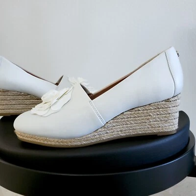 Alpargatas Taryn Rose Ynez Brillantes Buceo Blanco Rosa Embellecidas Talla 8 Foto 1 de 4