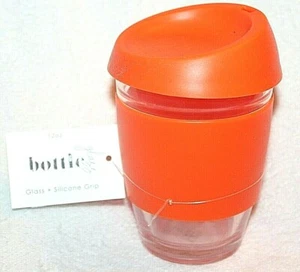 Botella de vidrio naranja de 12 oz con empuñadura de silicona - Imagen 1 de 3