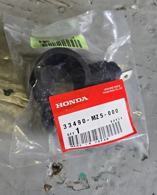 OEM NUEVO HONDA VF750 MAGNA DIESTRO INTERMITENTE DELANTERO ESTANCIA 33490-MZ5-000 Foto 1 de 4