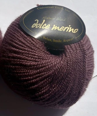 Lote de 11 madejas ciruela 50% lana marina fina y 50% microfibra de DOLCE MARINO Foto 1 de 4