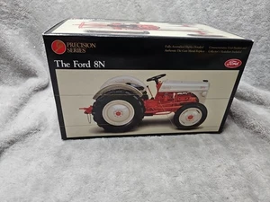 Ertl Ford 8N Precision Classic Tractor  1/16 Scale NIB 362 - Picture 1 of 7