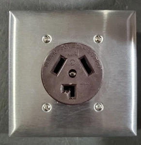 Toma de corriente de montaje empotrado NEMA 10-30R 30R 30A-125/250V  - Imagen 1 de 10
