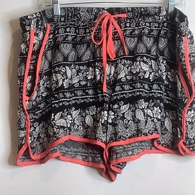 New Look Black White Shorts Ties 3X PLUS SIZE - Image 1 of 4