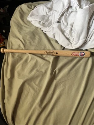 Chicago Cubs Louisville Sluggers 125 mini baseball bat 18 Inches Long - Image 1 of 4