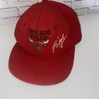 Винтажная бейсболка Chicago Bulls AJD красная кепка НБА факсимильный знак Майкла Джордана - Изображение 1 из 4