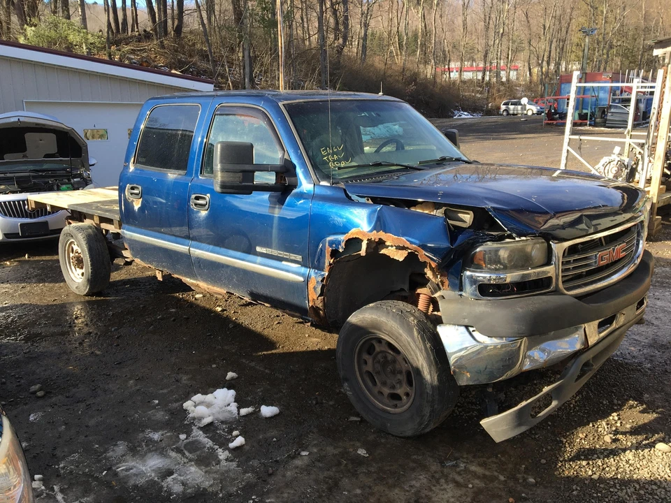 99 00 01 02 03 04 05 06 GMC GMC SIERRA 2500 Axle Shaft Right - Image 1 of 4