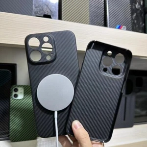 Carbon Fiber Hard Case Supporting Magsafe for iPhone 15 Pro / 15 Pro Max - Photo 1 sur 8