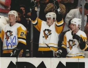 Autographed 8x10 TROY LONEY Pittsburgh Penguins Photo w/ ShowTicket - Picture 1 of 1
