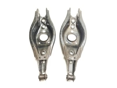 Braço de controle inferior traseiro esquerdo e direito 2011 - 2016 Scion tC fabricante de equipamento original - Imagem 1 de 4