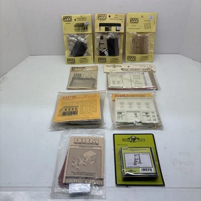HO Scale Building Kits And More. AM Models, DPM, Magnuson Models And More - Image 1 of 4