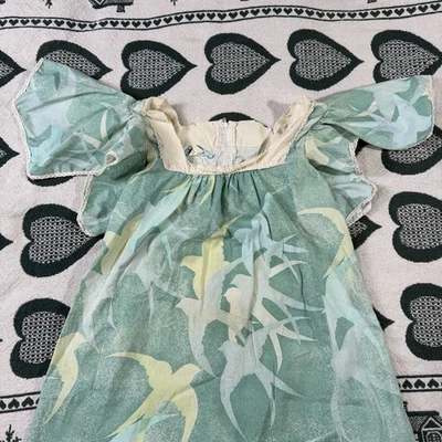 Maxi Vestido Penneys Hawaii Vintage Años 60 Para Mujer XS Verde Estampado de Pájaro Flutter Foto 1 de 4