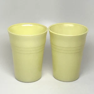 Vtg HAZEL ATLAS "MODERNTONE PASTEL" PLATONITE 2 YELLOW TUMBLERS 4" 9 oz - Picture 1 of 6