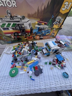 LEGO Creator 3 en 1 caravana RV vacaciones familiares 31108 caja completa manual 3 figuras   Foto 1 de 4