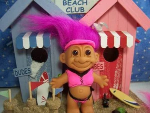 JUGADOR DE VOLEIBOL BIKINI - Muñeca Russ Troll 5" - NUEVA EN ENVOLTURA ORIGINAL - Imagen 1 de 1