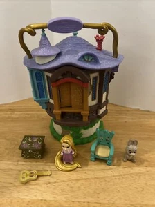 Disney Animators Collection Littles Playset Rapunzel House & a 5 Pieces - Picture 1 of 7