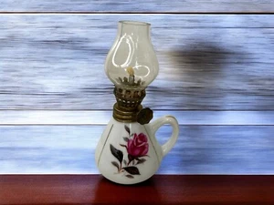 đ„ Kleine Miniatur Petroleumlampe aus dekorativem Porzellan - Bild 1 von 15
