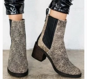 UGG Camden Exotic Calf Hair Animal Print Heeled Boots 1019177 Womens Size 7 - Picture 1 of 10