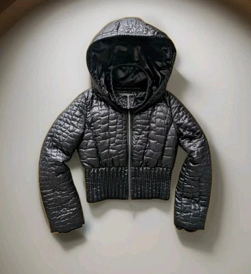 Chaqueta acolchada acolchada de cocodrilo recortada de poliéster seda con capucha acolchada acolchada M Foto 1 de 4