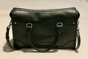 Michael Kors Handtasche schwarz mit MK-Muster und zuätzlichem Gurt - Bild 1 von 3