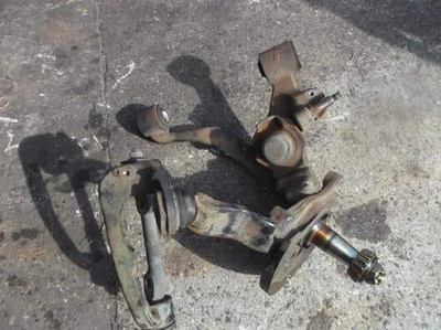 ISUZU ELF 2005 Front Left Upper Control Arm [Used] [PA106315196] - Image 1 of 2