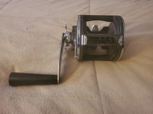 Salzwasser/Große Wasser Trolling Kampfrolle mit Rutenklemmen, Oversize Kurbelgriff - Bild 1 von 7