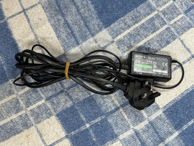 Cargador PSP Portátil Oficial Sony Playstation - Adaptador de CA PSP-103 - Imagen 1 de 3